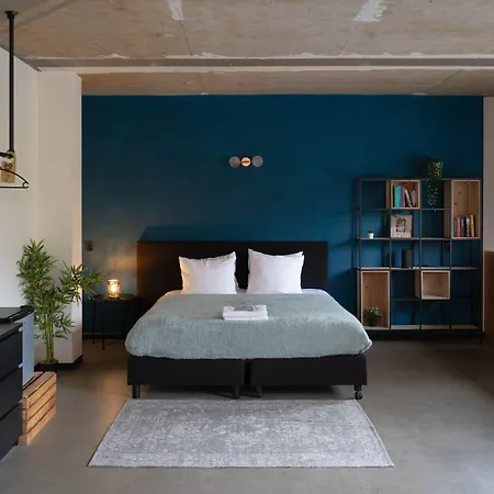 Urban The Golden Stork 3*