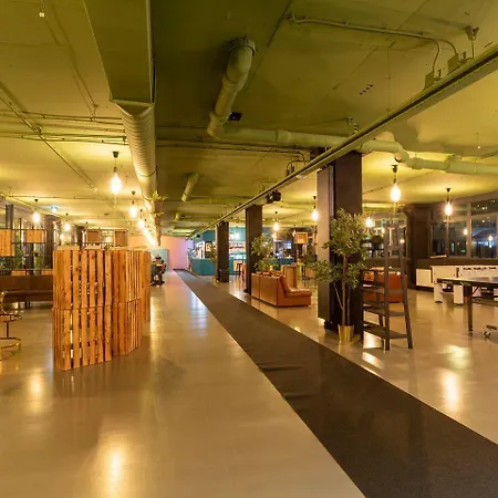 Urban The Golden Stork 酒店 赖斯韦克