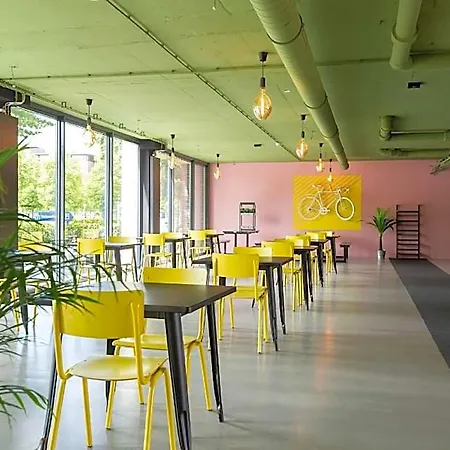 Urban The Golden Stork 호텔 3*