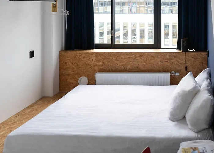 Hotel Urban The Golden Stork 3*