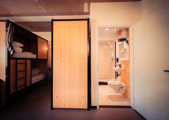 Urban The Golden Stork 3* Rijswijk