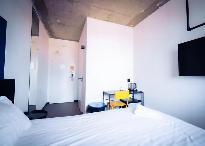 فندق Urban The Golden Stork