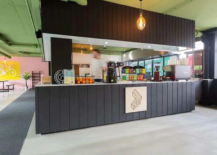 Urban The Golden Stork فندق