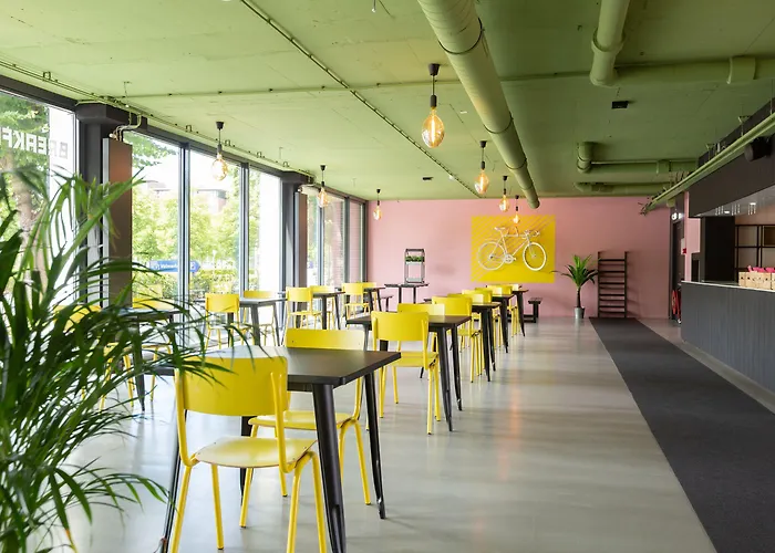 Urban The Golden Stork Rijswijk