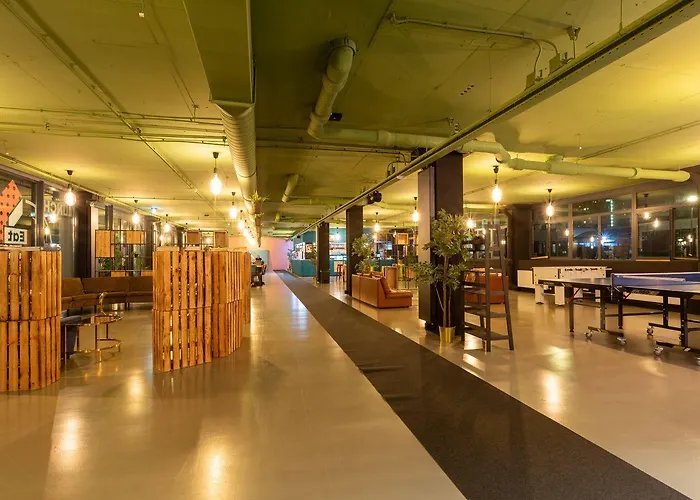 Urban The Golden Stork فندق رايسفايك