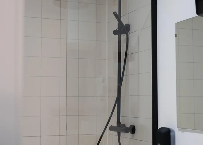 فندق Urban The Golden Stork 3*