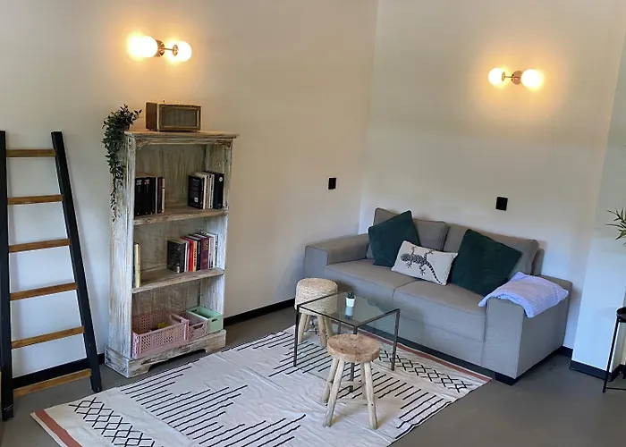 Urban The Golden Stork فندق