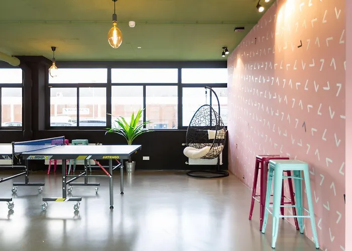 Urban The Golden Stork فندق رايسفايك