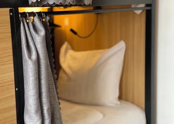 فندق Urban The Golden Stork 3*