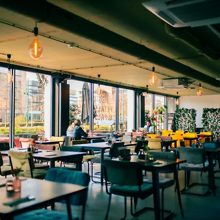 호텔 Urban The Golden Stork 리즈윅