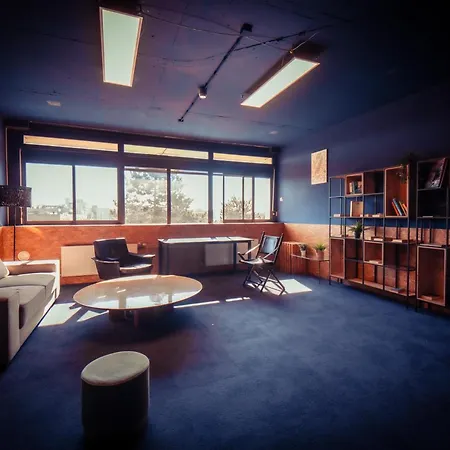 호텔 Urban The Golden Stork