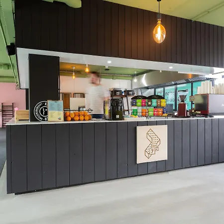 Urban The Golden Stork 호텔