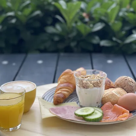 호텔 Urban The Golden Stork