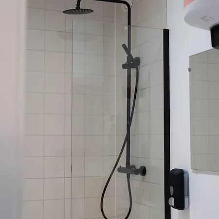 호텔 Urban The Golden Stork 3*