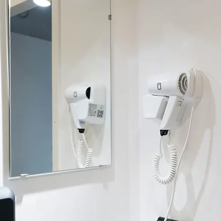 Urban The Golden Stork 호텔