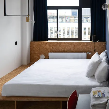 Urban The Golden Stork 3*