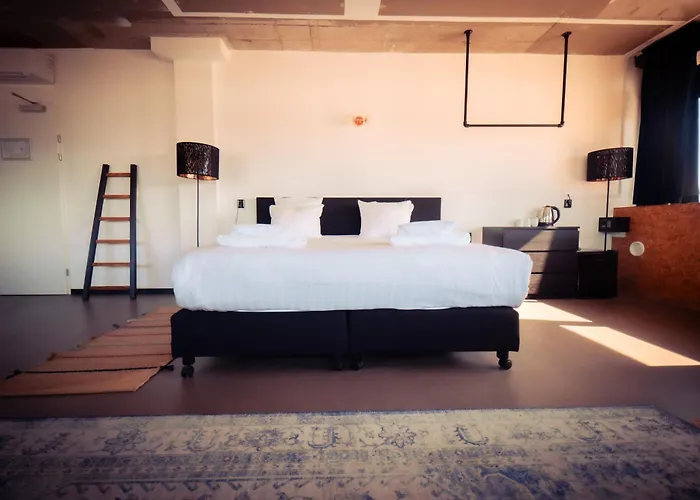 Urban The Golden Stork 3* Rijswijk