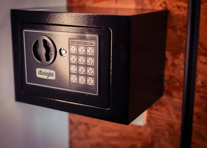 Hotel Urban The Golden Stork 3*