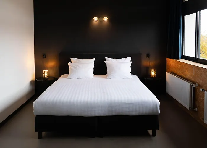 Urban The Golden Stork Hotel